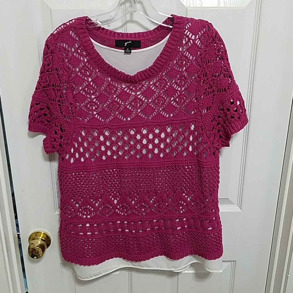 Knit short sleeved pink cotton sweater